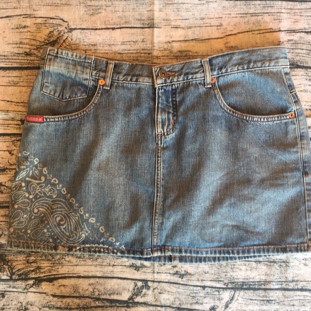 Guess Jean skirt 🖤3 for $6🖤